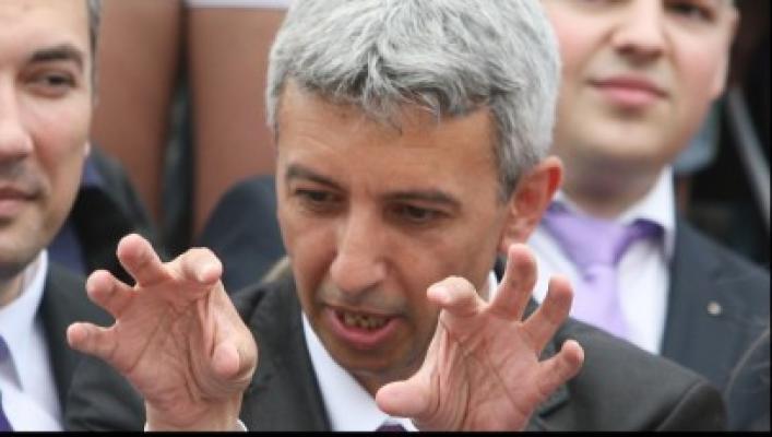 Dan Diaconescu: 